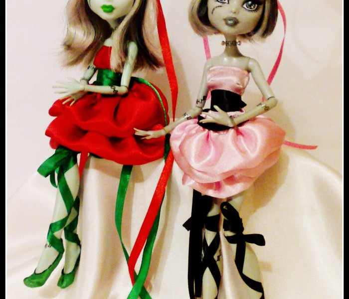 Платье «Роза» для кукол Monster High